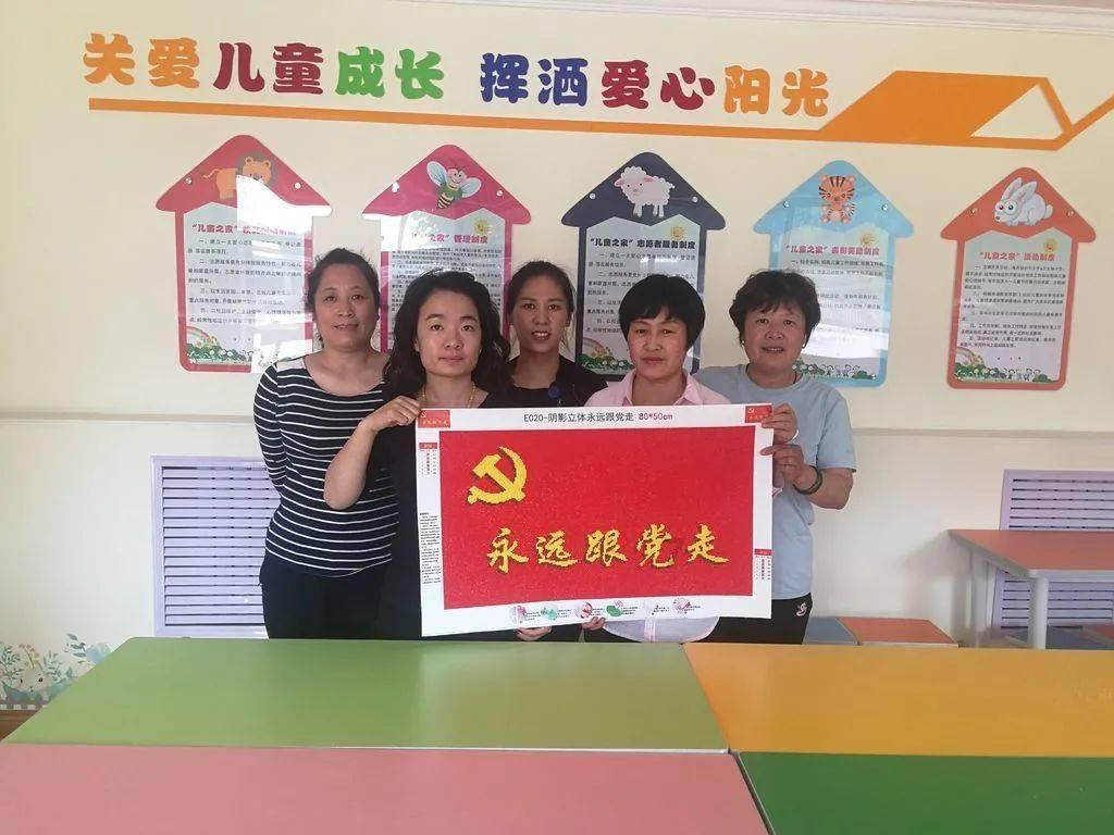 哈尔滨动物火出圈，白狐太累，羊驼调皮，我却笑死在网友评论区里